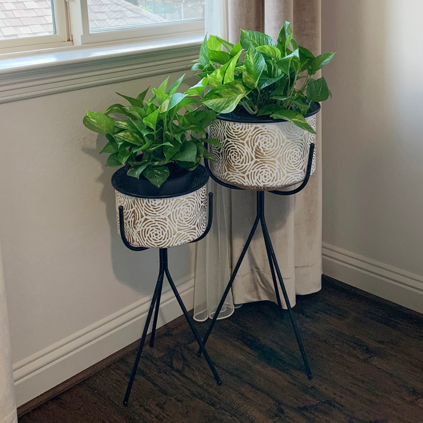 Allgala Planter Pot 2-PC Set Galvanized Planter Pot Gold Rose Design with 3-leg Iron Stands