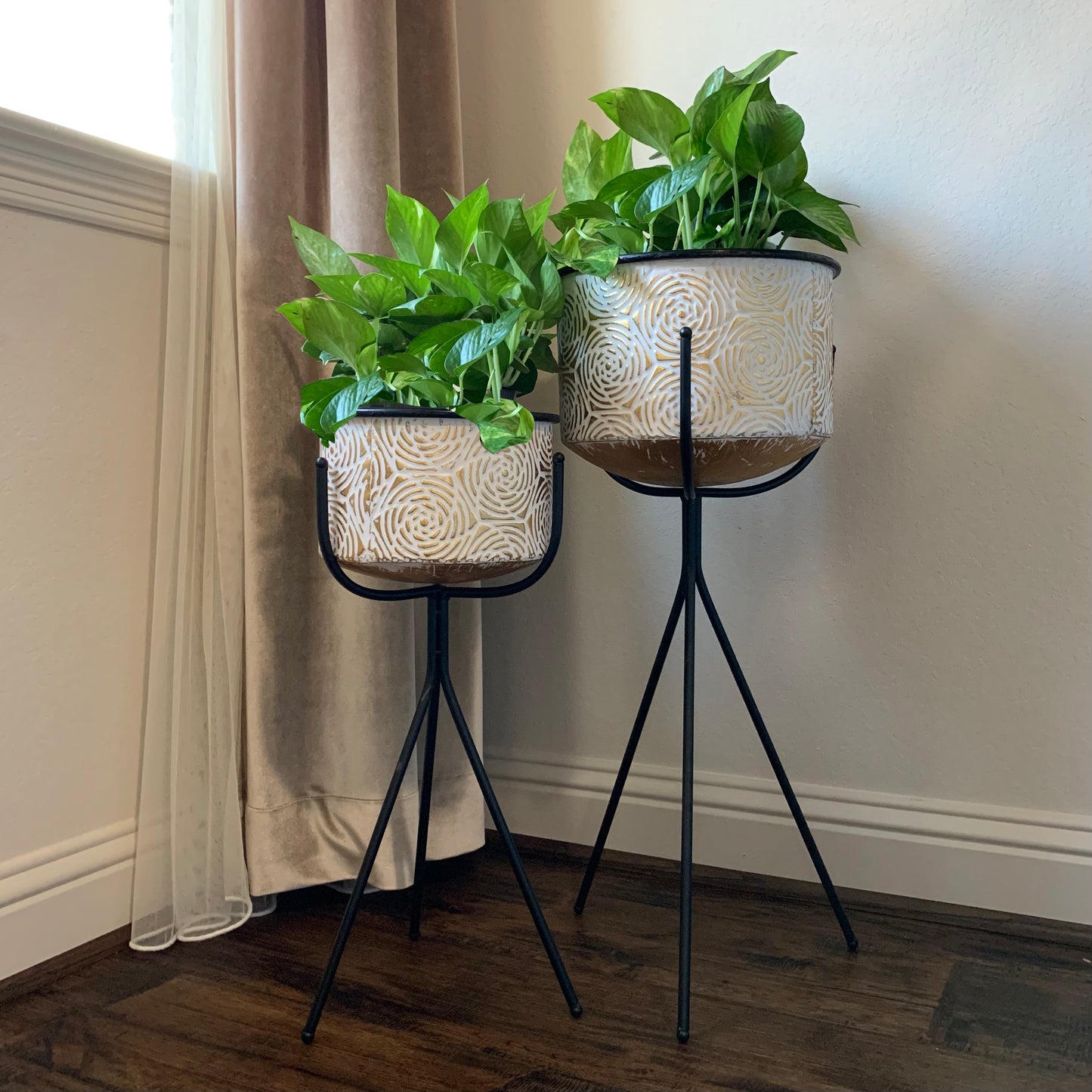 Allgala Planter Pot 2-PC Set Galvanized Planter Pot Gold Rose Design with 3-leg Iron Stands