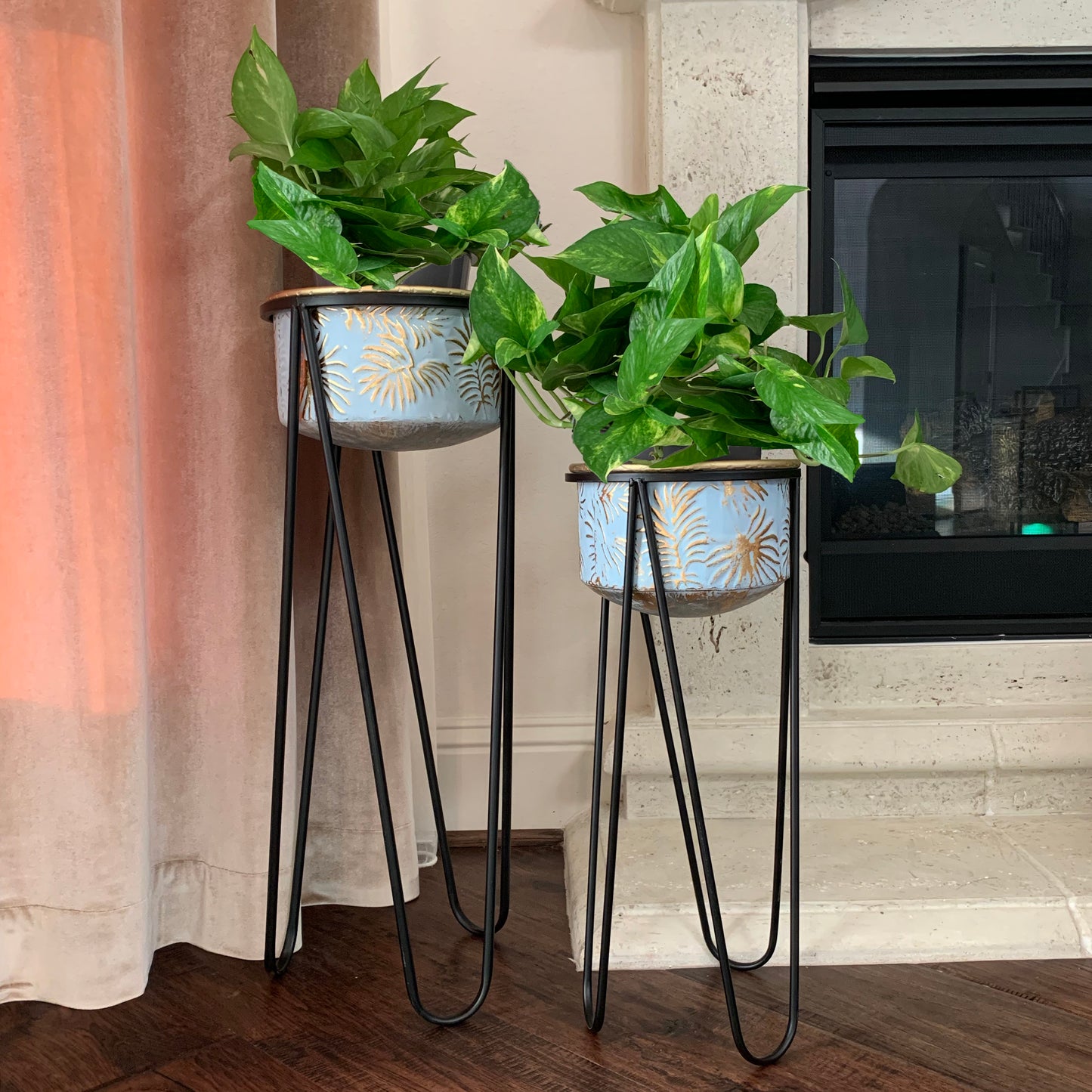 Allgala Planter Pot 2-PC Set Galvanized Planter Pot Blue Leaf Design with Iron Stands